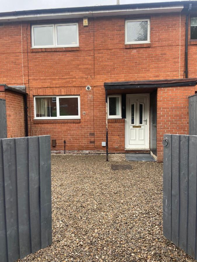 Manchester - Eccles - Business - Contractors - Families - Discounts Available المظهر الخارجي الصورة
