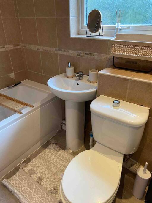 Manchester - Eccles - Business - Contractors - Families - Discounts Available المظهر الخارجي الصورة